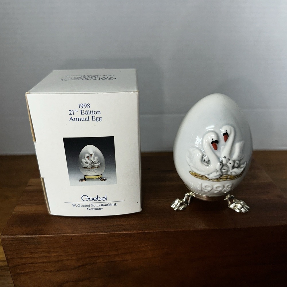 1998‎ Goebel Porcelain Easter Egg Swans with Stand & Box 21st Edition Annual Egg